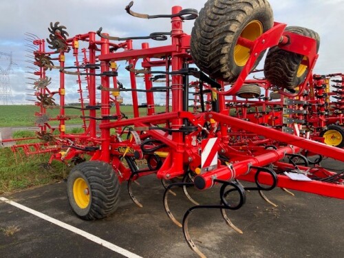 SWIFT 640 Vaderstad Déchaumeur